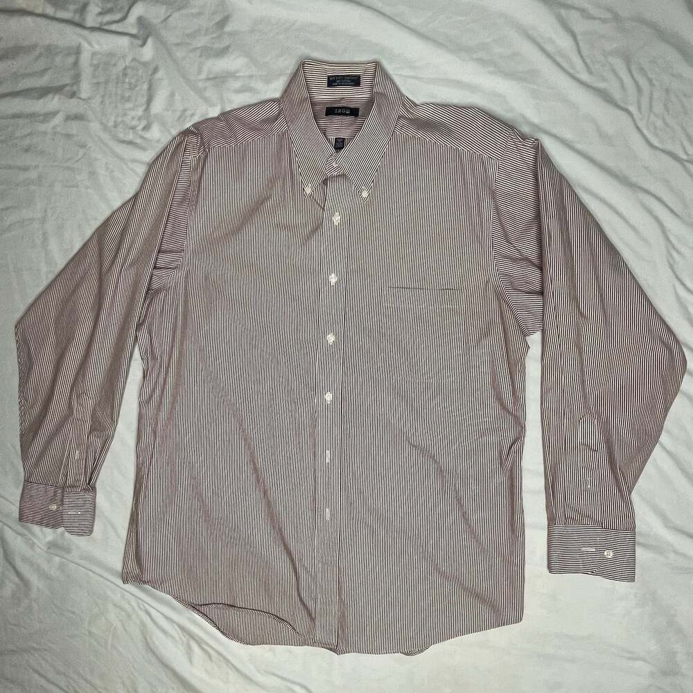 IZOD Men’s Button-Down Shirt – Size 17 / 34-35 (XL).